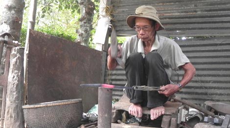 Những người thợ hồi sinh làng rèn 500 năm tuổi

