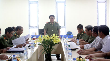 Thứ trưởng Bùi Văn Thành kiểm tra tiến độ thi công dự án trụ sở Công an TP Hồ Chí Minh và Trại tạm giam T30
