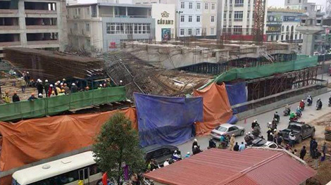 Đình chỉ một Phó tổng giám đốc liên quan sự cố sập giàn giáo