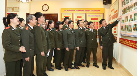 Nâng cao chất lượng, hiệu quả công tác tham mưu, phục vụ lãnh đạo, chỉ huy Công an nhân dân các cấp