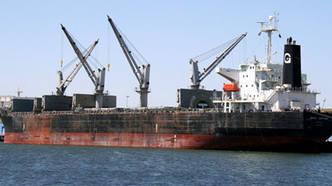 Tiếp tục tìm kiếm 19 thuyền viên tàu nước ngoài bị chìm