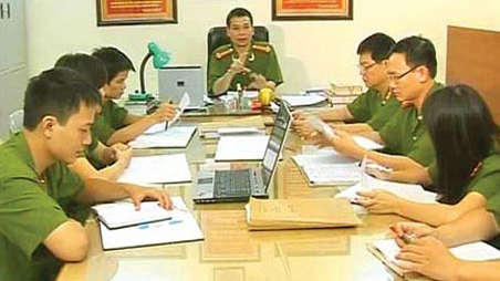 Lính hình sự và những cuộc đấu trí với sát thủ máu lạnh