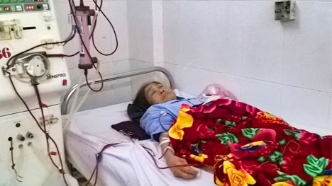 Cám cảnh ‘chị suy  thận nuôi em tâm thần’