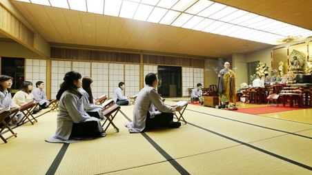 Tokyo, ấm lòng một câu kinh Việt