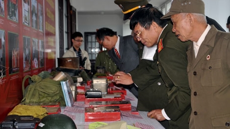 Kỷ vật lịch sử và những tấm lòng