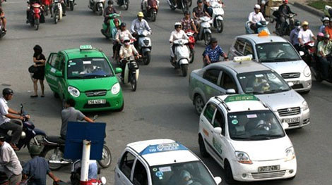 Nhiều doanh nghiệp vận tải tại TP HCM cố tình né giảm cước