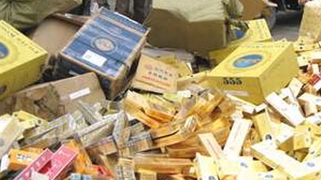 Thuê kho để 'tập kết' gần 8 nghìn bao thuốc lá nhập lậu