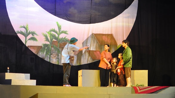 Từ sương mù đến giông tố