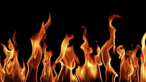 Dập tắt vụ cháy nhà dân trong đêm