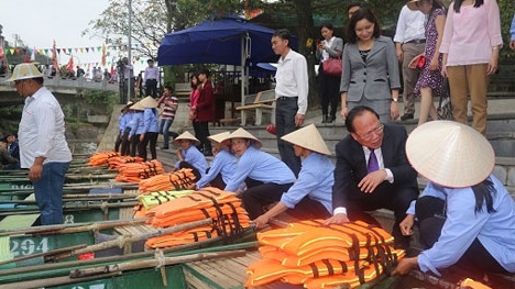 Bộ trưởng Văn hóa Hoàng Tuấn Anh yêu cầu lễ hội không phô trương, lãng phí