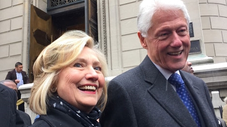 Nhân sự của ông Obama đầu quân cho bà Hillary