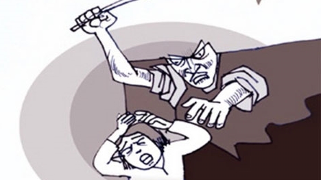 'Dạy' vợ... bằng dao