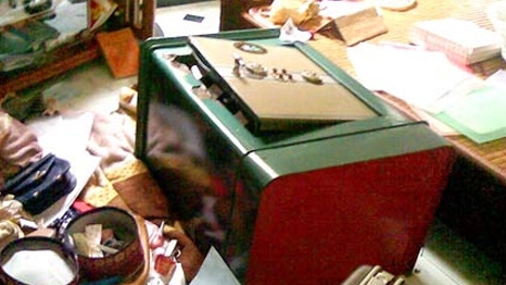 Đi đám cưới, nhà bị trộm hơn 400 triệu đồng