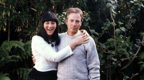 Kẻ giết người hàng loạt tự lộ mặt trên phim truyền hình