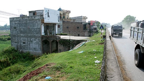 Trước ngày 15/5, phải xử lý mọi hành vi vi phạm an toàn đê điều