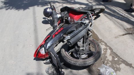 Va chạm với xe đầu kéo, một phụ nữ tử vong