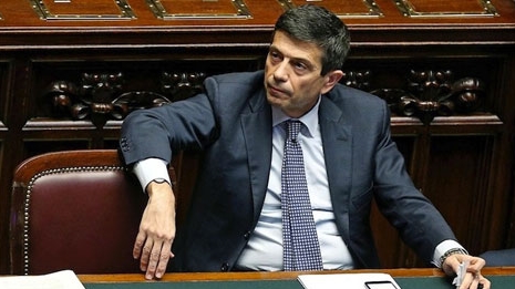 Bộ trưởng Giao thông mất chức vì “nâng đỡ” cho con trai