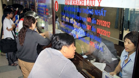 Điều chỉnh quy định đặt chỗ trên hệ thống bán vé điện tử để ngăn tình trạng 'cò' vé tàu