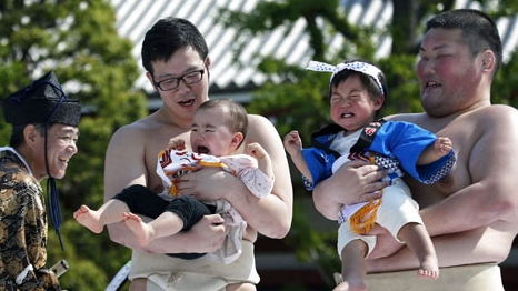 Nghi lễ nhập môn của các võ sĩ sumo