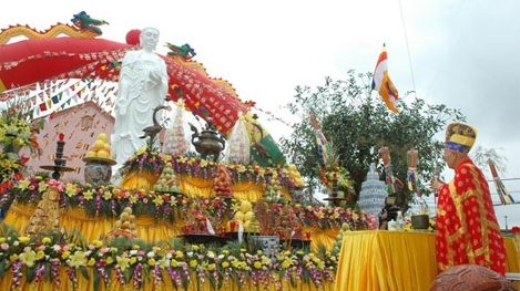Đại lễ cầu siêu tưởng niệm đồng bào tử nạn do chiến tranh và nạn đói năm 1945