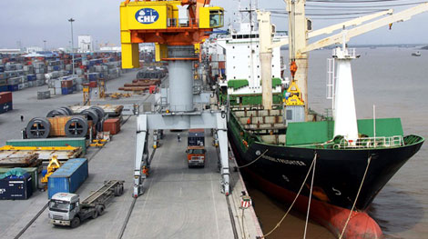Bất cập trong thực hiện quy định xếp dỡ, vận chuyển hàng sau cảng