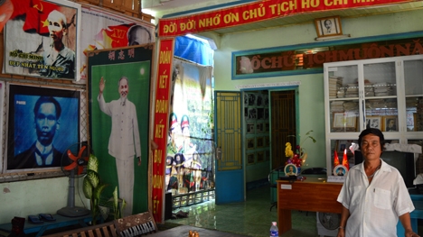 Thư viện về Bác Hồ của một nông dân ở Sóc Trăng