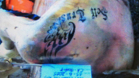 Thi thể với hình xăm trôi trên sông Sài Gòn