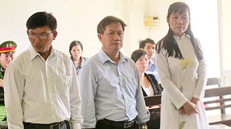 Cô giáo khởi kiện hiệu trưởng đòi bồi thường hơn 1 tỷ đồng