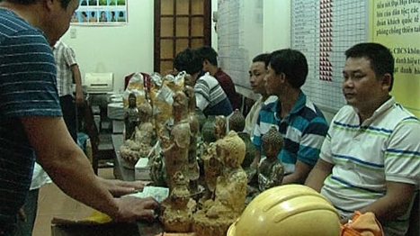 Tượng đồng chát đất giả cổ lừa bán cho nhà chùa