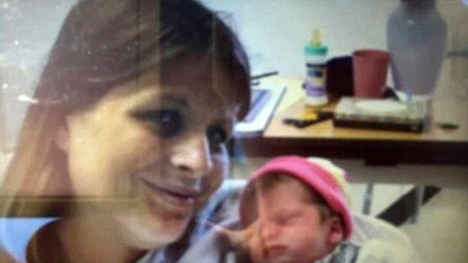 Sinh con và sống sót sau 3 ngày lạc trong rừng