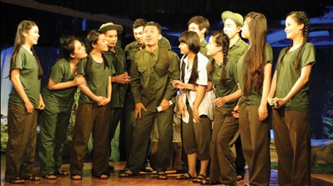 Khắc họa biểu tượng đẹp trong lòng dân