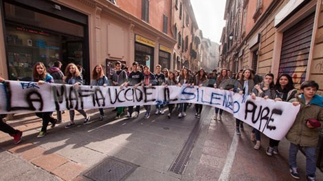 Những chiêu thức rửa tiền của mafia Italy