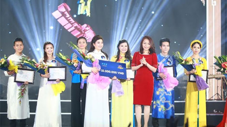 Giám khảo gặp khó trong đêm chung kết Sao Mai 2015 dòng nhạc dân gian