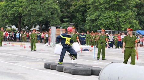 Tận mắt màn tranh tài của lính cứu hỏa