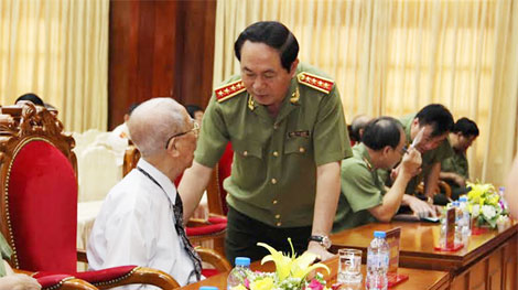 Bộ Công an gặp mặt cán bộ cấp cao đã nghỉ hưu trong CAND khu vực phía Nam