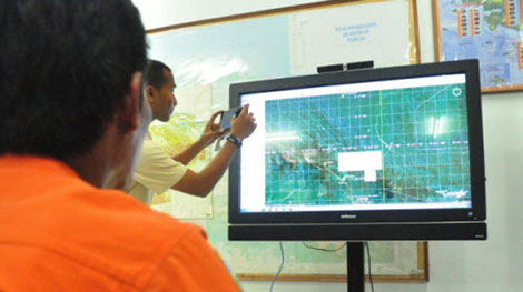 Chuyến bay xấu số, bốn túi tiền và một hành khách ẩn danh