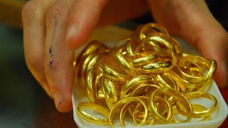 Nữ đạo chích tuổi teen đột nhập gia đình hàng xóm