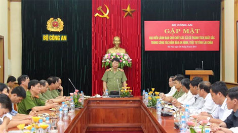 Gặp mặt lãnh đạo chủ chốt các xã tiêu biểu trong đảm bảo ANTT ở Lai Châu