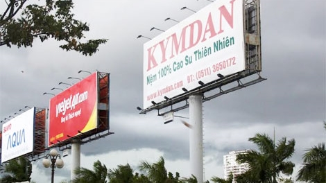 Nhiều bảng quảng cáo bị mất trộm thiết bị điện