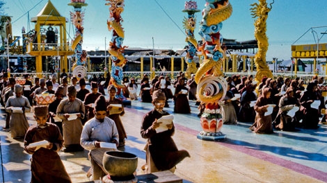 Chuyện quái dị về “đạo Dừa” Nguyễn Thành Nam: Thiên sứ hay tâm thần?