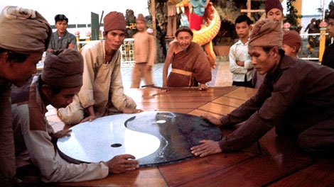 Chuyện quái dị về “đạo Dừa” Nguyễn Thành Nam: Tàn theo bóng dừa