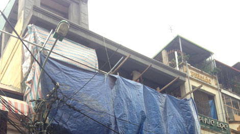 Rùng mình ở trong những ngôi nhà trăm tuổi ở Hà Nội