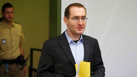 Điệp viên Đức “bắt cá hai tay”