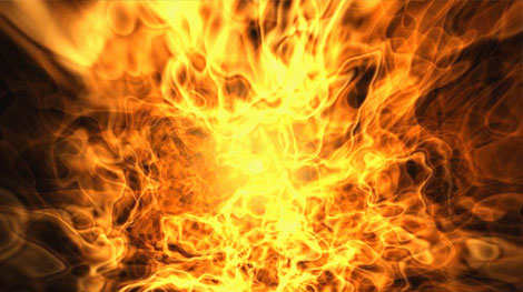 Níu tình không được, mua xăng thiêu vợ