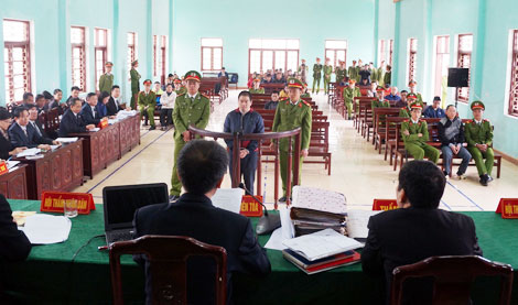 Phiên tòa xét xử Tàng Keangnam: Chiêu trò của “ông trùm”