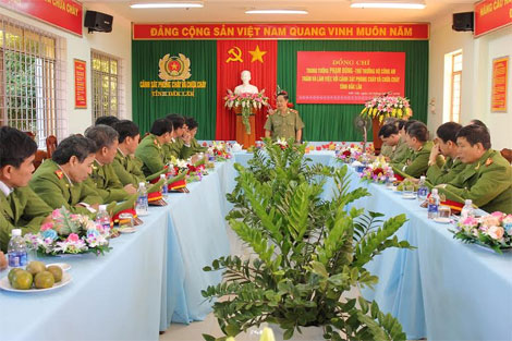 Thứ trưởng Phạm Dũng làm việc với Cảnh sát PCCC tỉnh Đăk Lăk