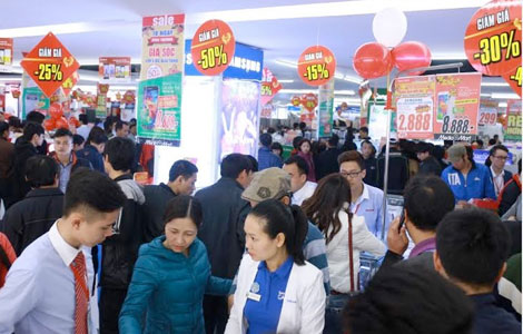 Người tiêu dùng được hưởng lợi trực tiếp và nhiều nhất khi vay tiêu dùng