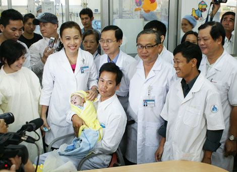 Phép nhiệm mầu của cuộc sống và lòng nhân