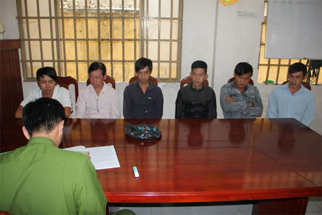 Xử phạt 6 đối tượng đốt pháo sau tiệc nhậu