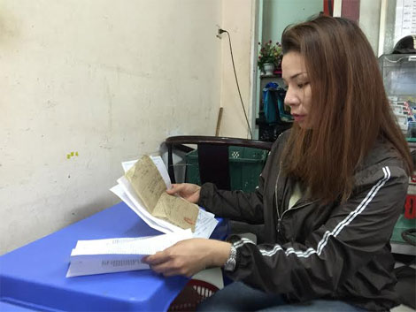 Hy vọng tìm lại gia đình trong nước mắt